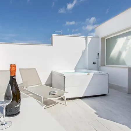 招待所 Ortygia Con Terrazza Sul Mare E Jacuzzi 锡拉库扎